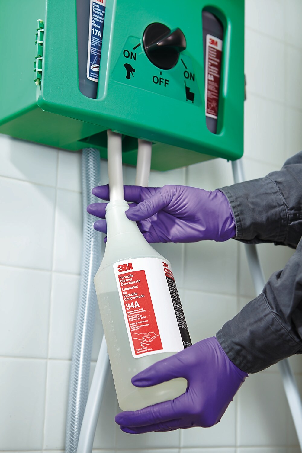 3M Peroxide Cleaner Concentrate, 0.5 Gallon, 4/Case