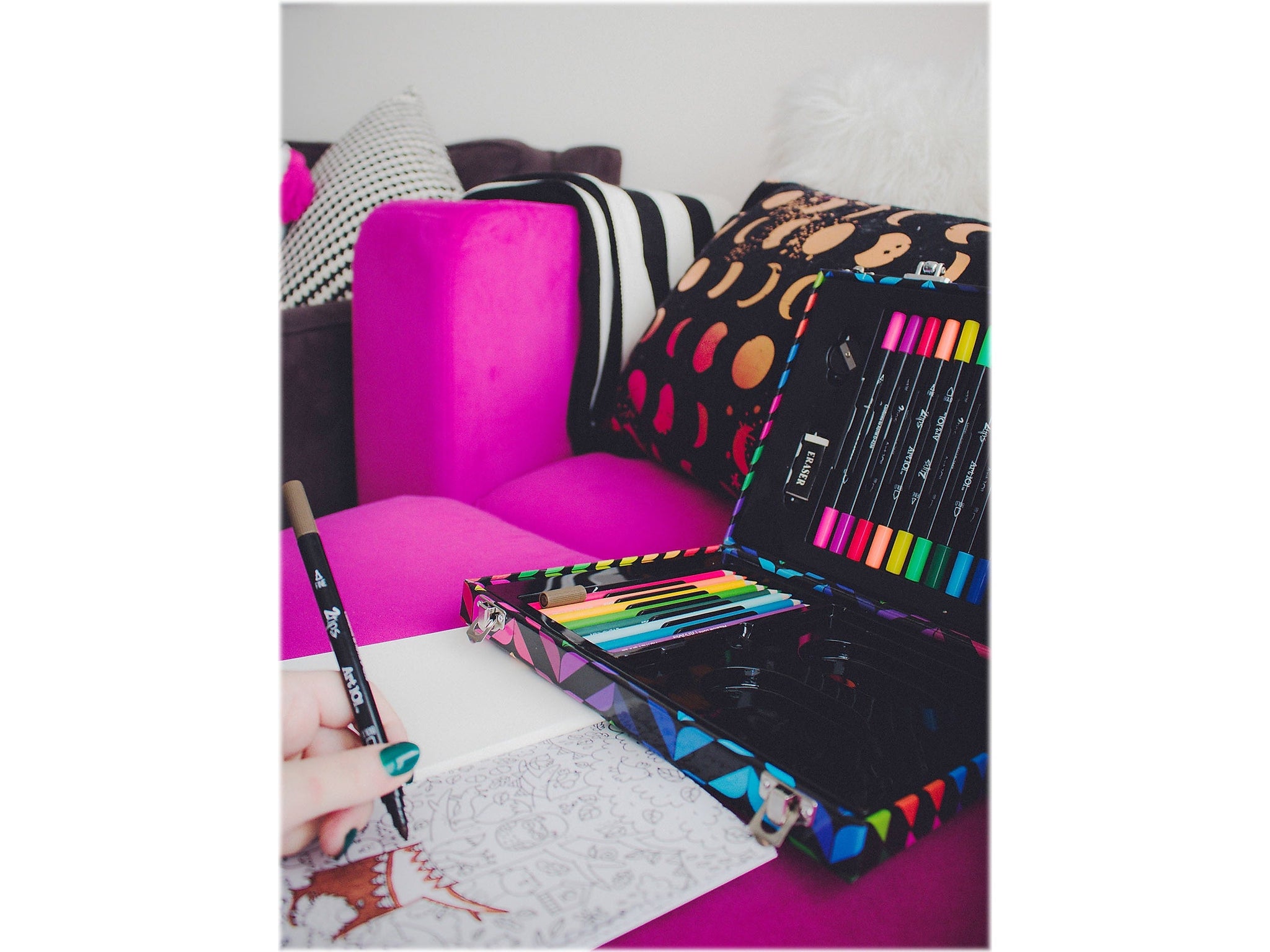 Art 101 Coloring Travel Art Set, Assorted Colors, 24 Pieces