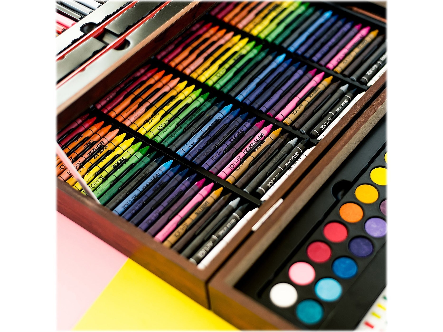 Art 101 Deluxe Art Set, Assorted Colors, 215 Pieces