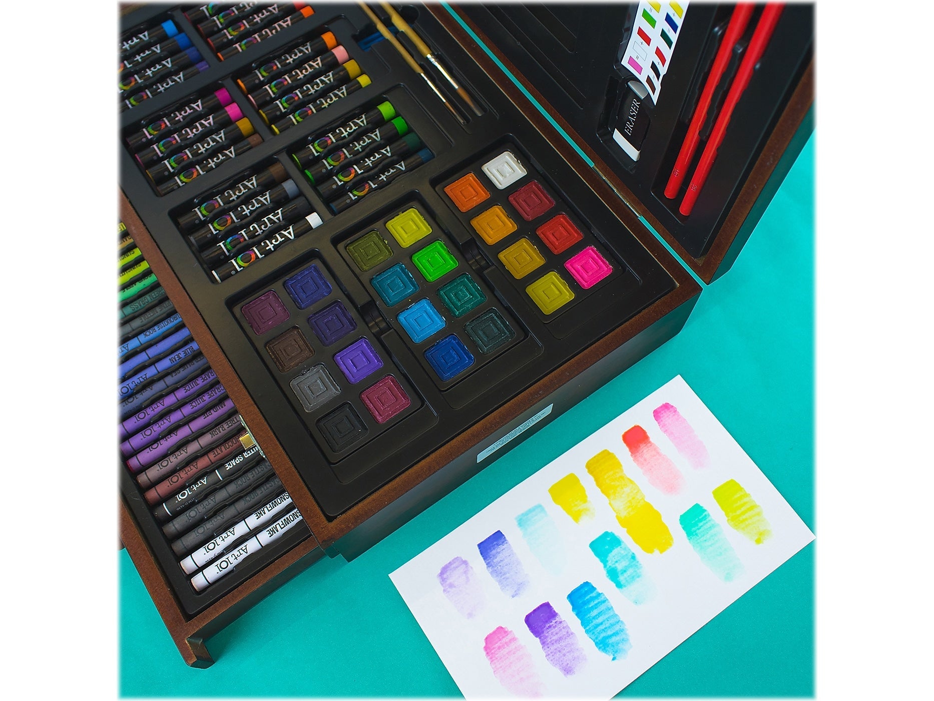 Art 101 Doodle and Draw Art Set, Assorted Colors, 136 Pieces