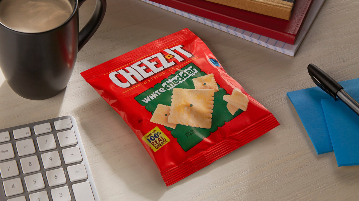 Cheez-It White cheddar Crackers, 1.5 oz., 45 Packs/Box