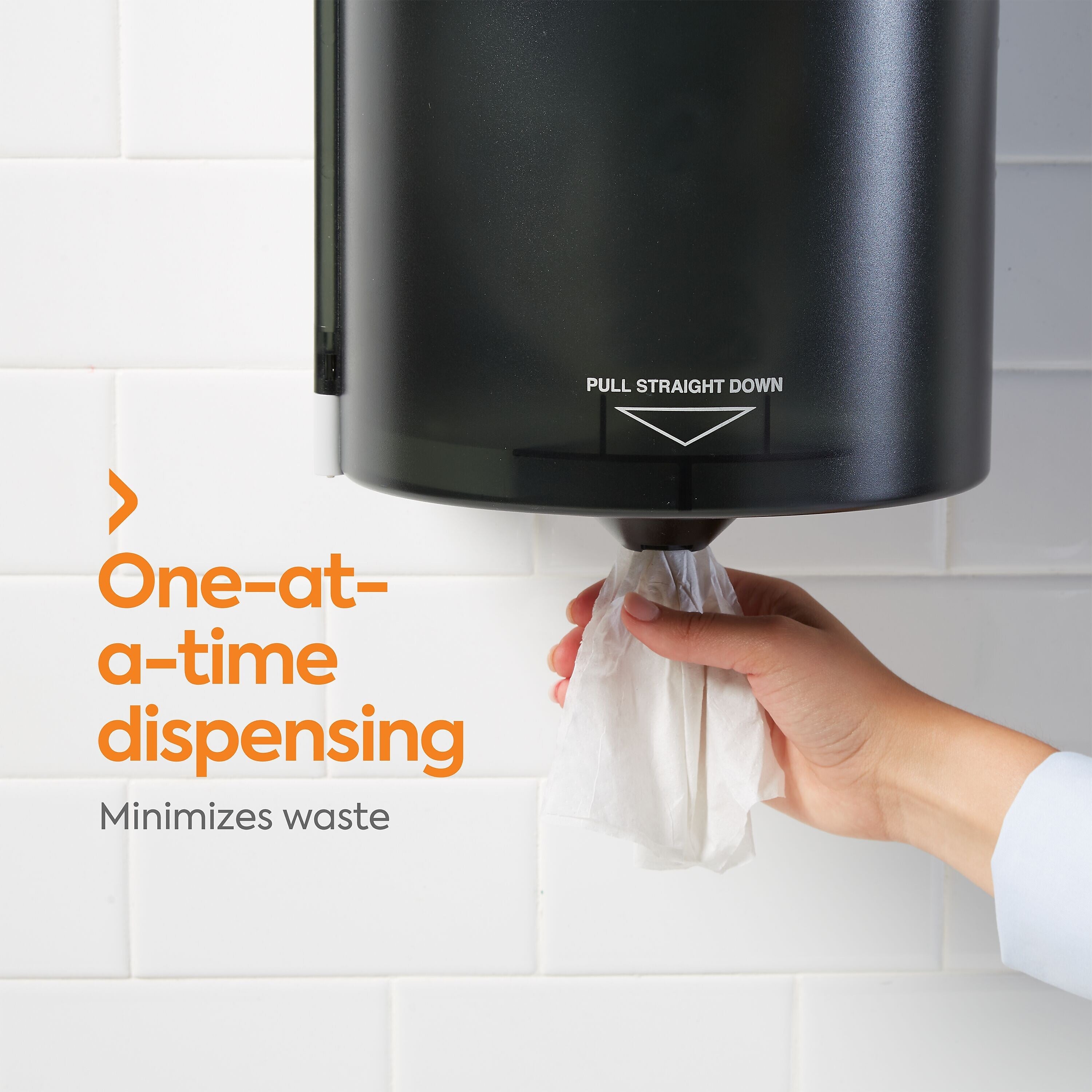 Coastwide Professional™ Centerpull Paper Towel, 2-Ply, White, 660 Sheets/Roll, 6 Rolls/Carton