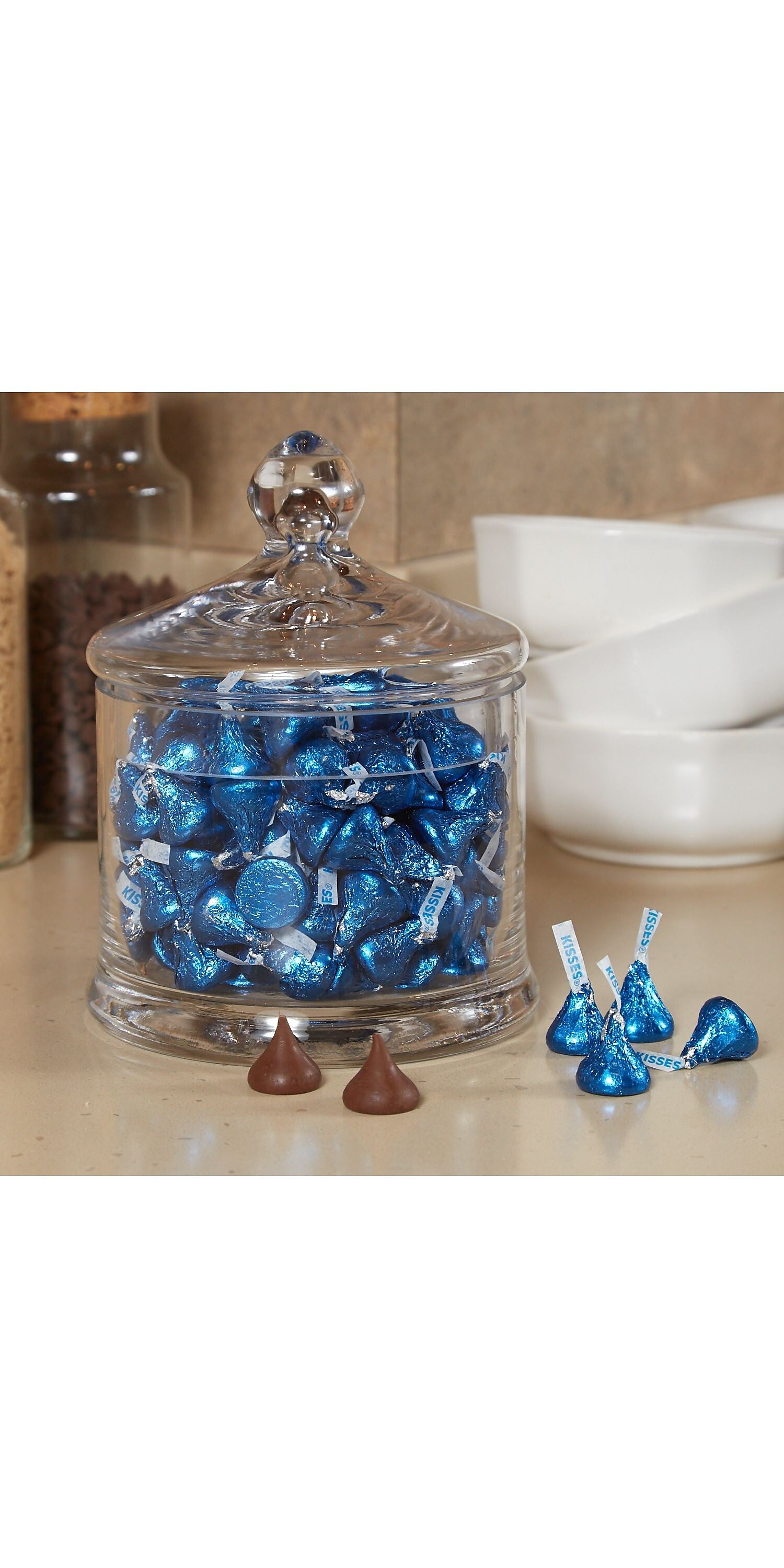 HERSHEY'S KISSES Dark Blue Foil Milk Chocolate Pieces, 66.7 oz., 400/Bag