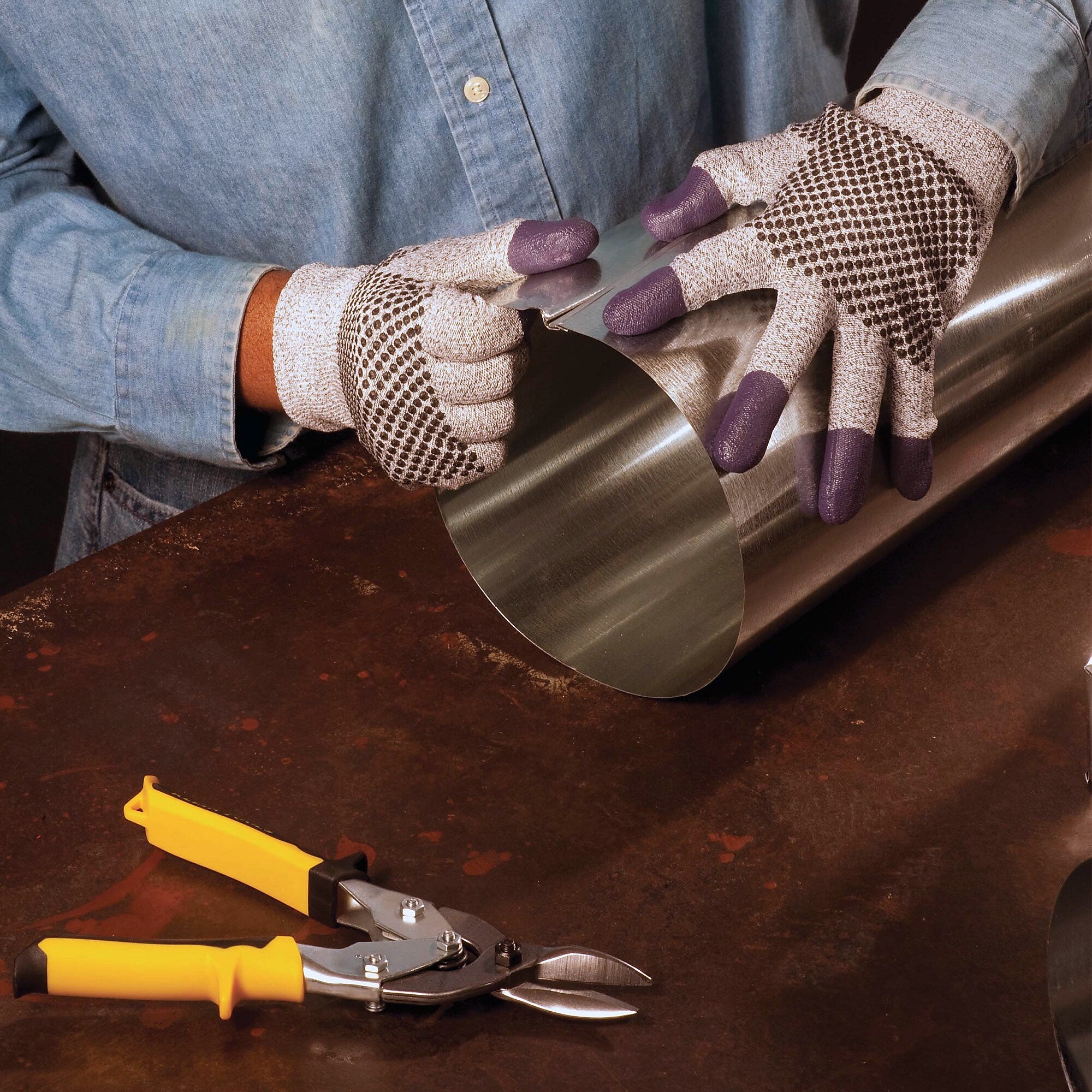 KleenGuard G60 Cut-Resistant Nitrile Cut Protection Gloves, Large, Purple
