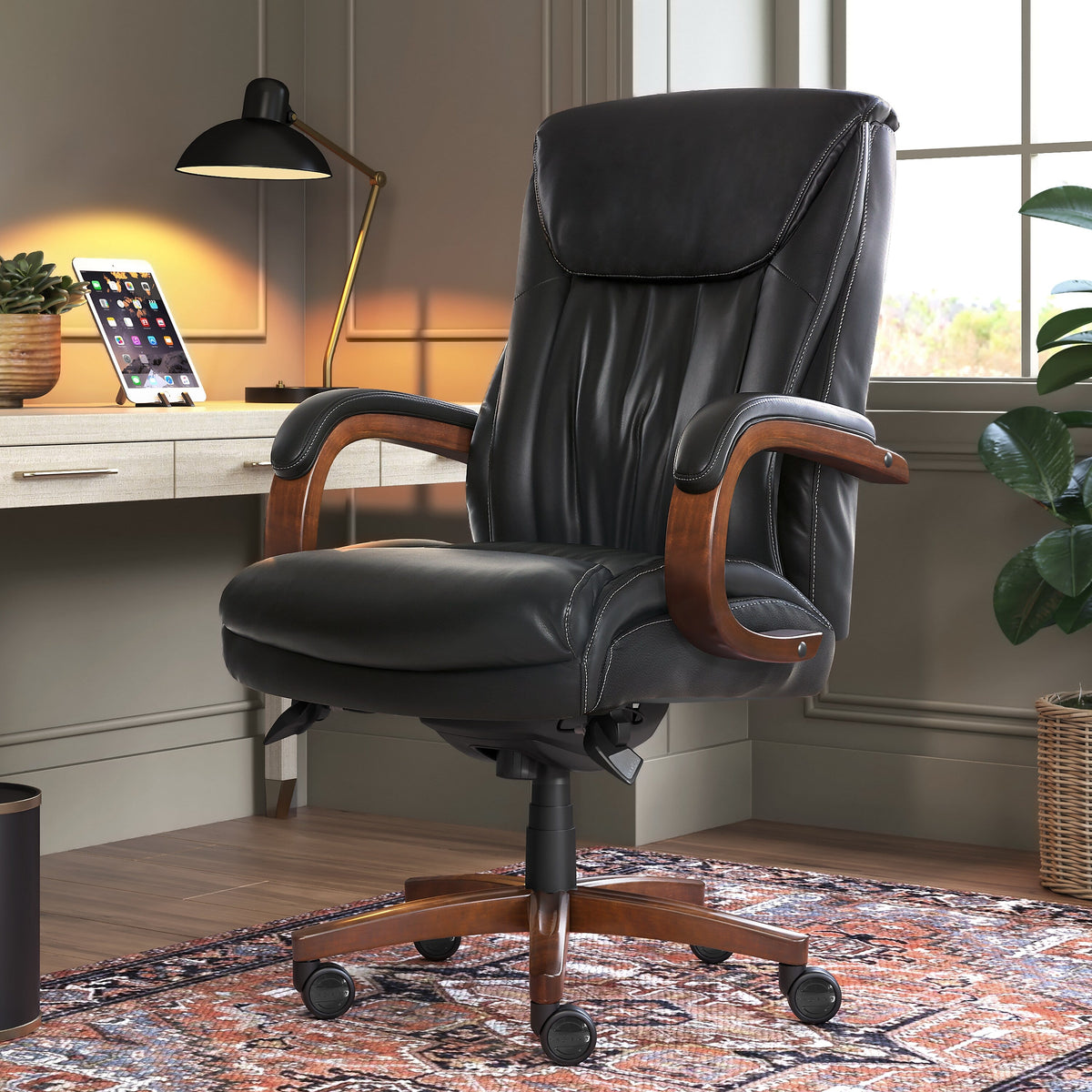 La-Z-Boy Big & Tall Edmonton Ergonomic Bonded Leather Swivel Executive Chair, Black