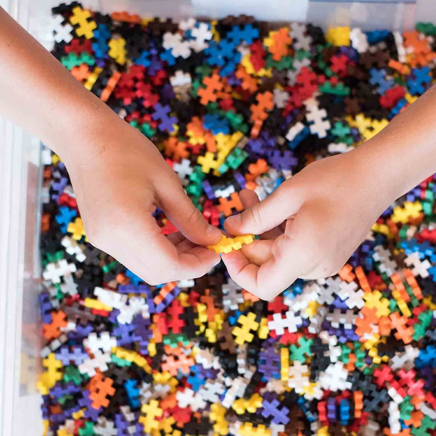 Plus-Plus Plastic Open Play School Set, 3600 Pieces, Basic Colors