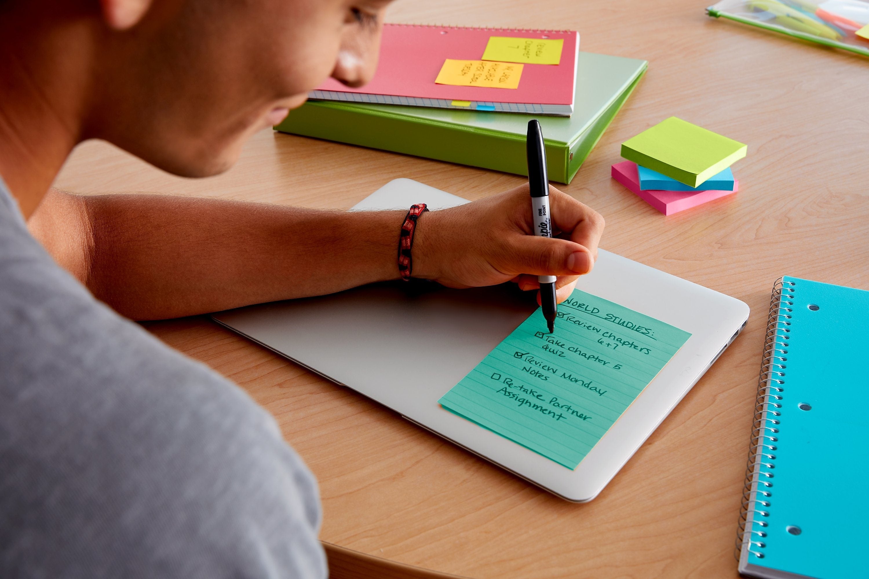 Post-it Super Sticky Notes, 4