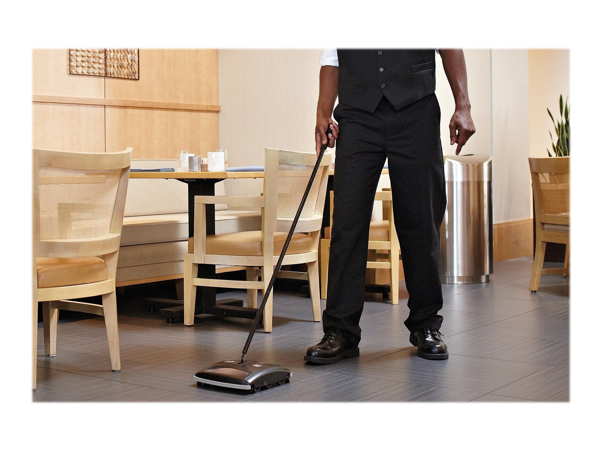 Rubbermaid Executive Series 8