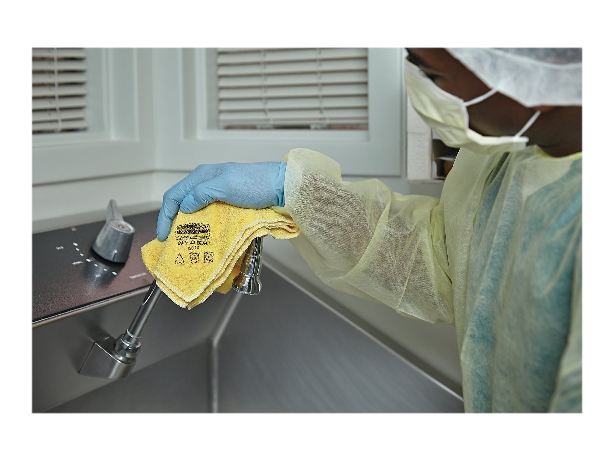 Rubbermaid HYGEN Microfiber Cleaning Cloths, 16