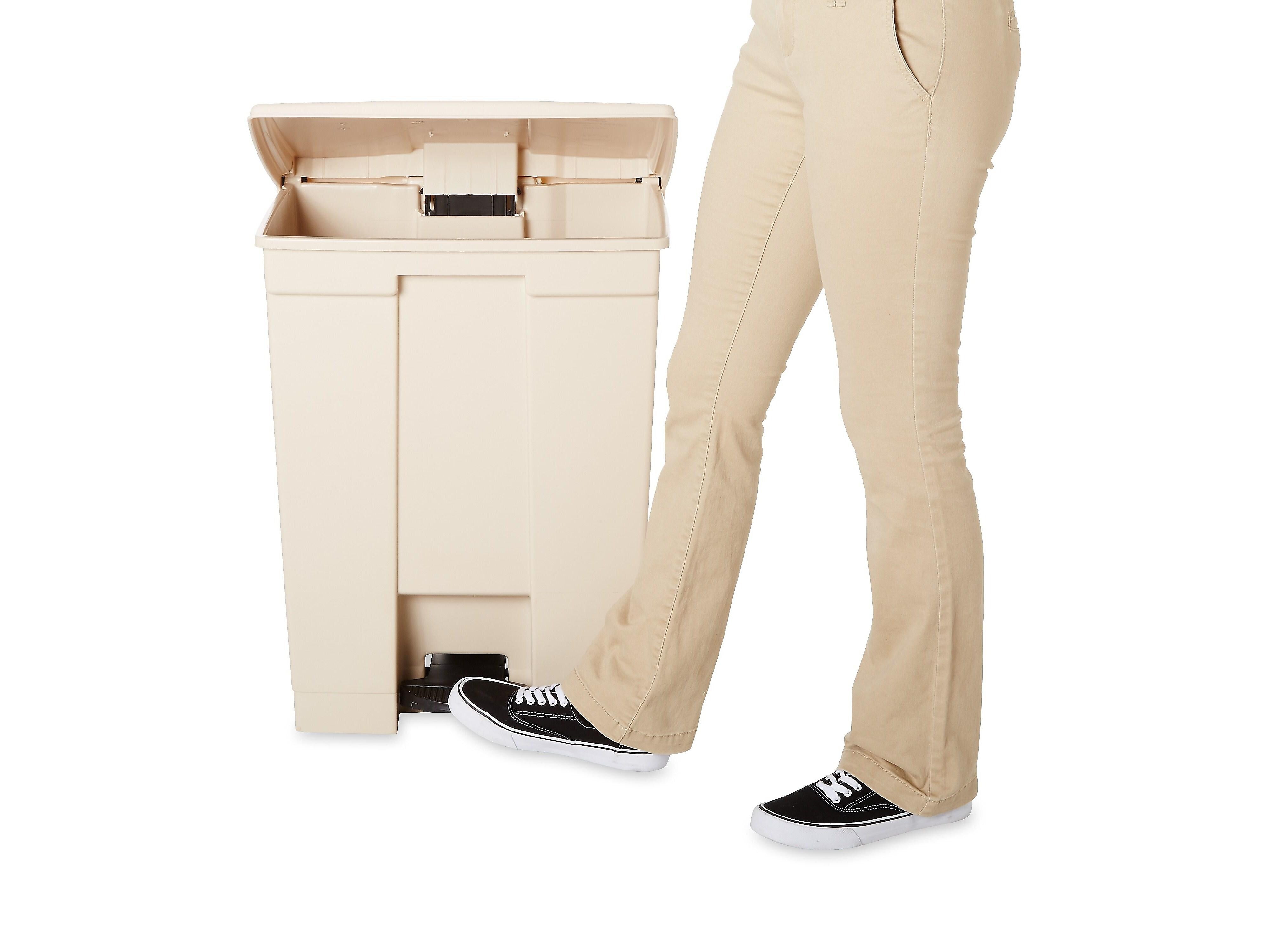 Rubbermaid Indoor Step Trash Can, Beige Plastic, 18 Gal.