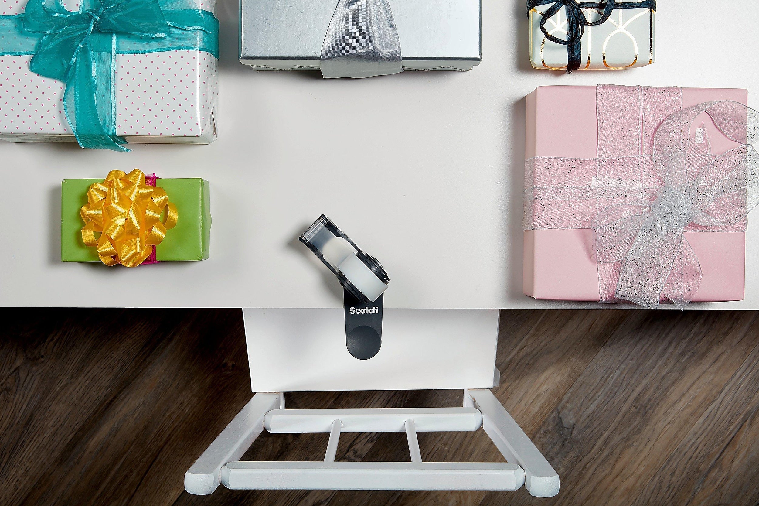 Scotch Clip & Twist Desktop Tape Dispenser, Gray