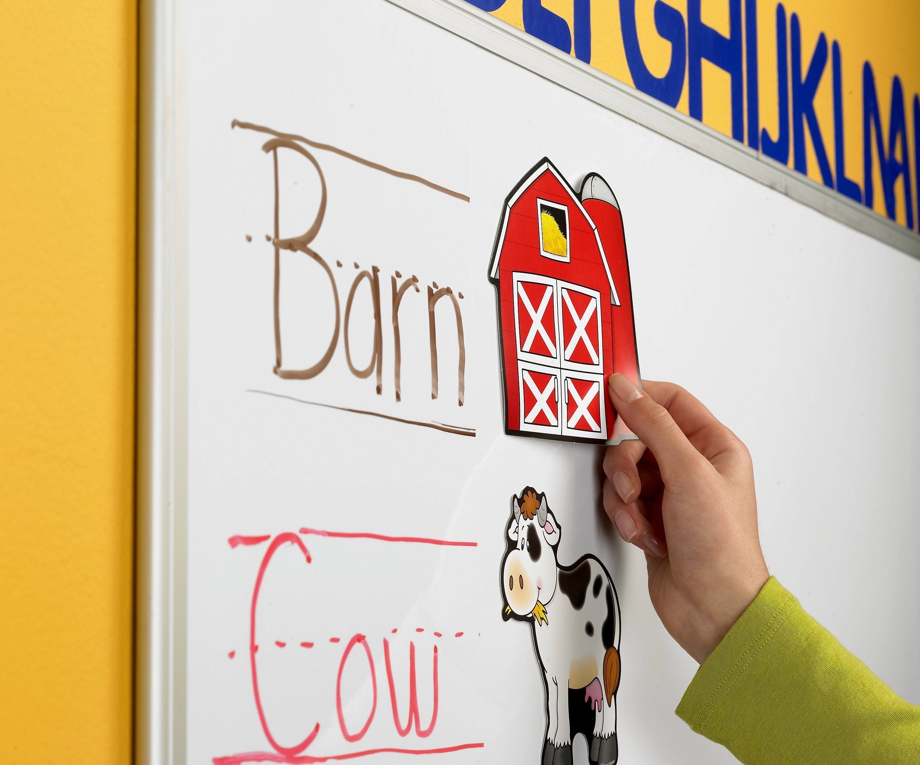 Scotch Removable Small Mounting Squares, 0.68