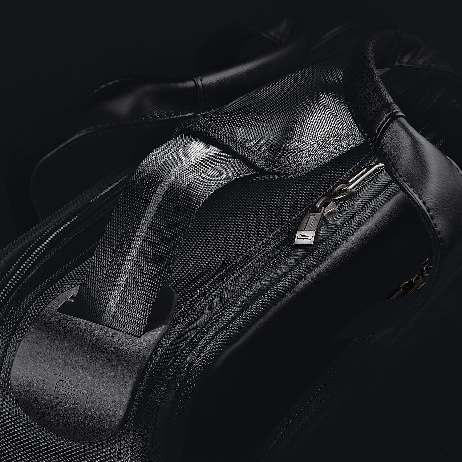 Solo New York Midtown Collection Paramount Laptop Briefcase, Black Polyester