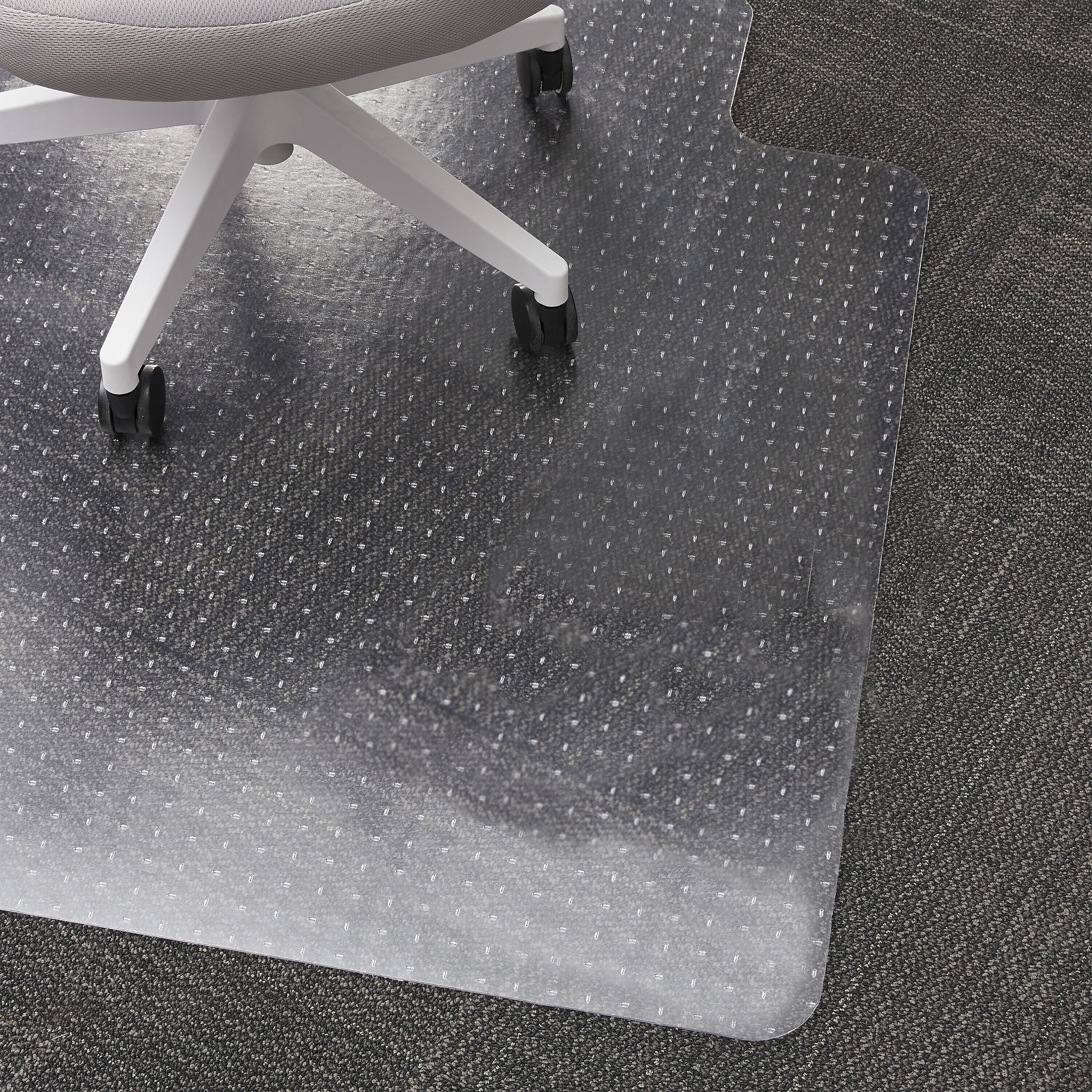 Staples® Carpet Chair Mat with Lip, 36" x 48'', Flat-Pile, Crystal Clear