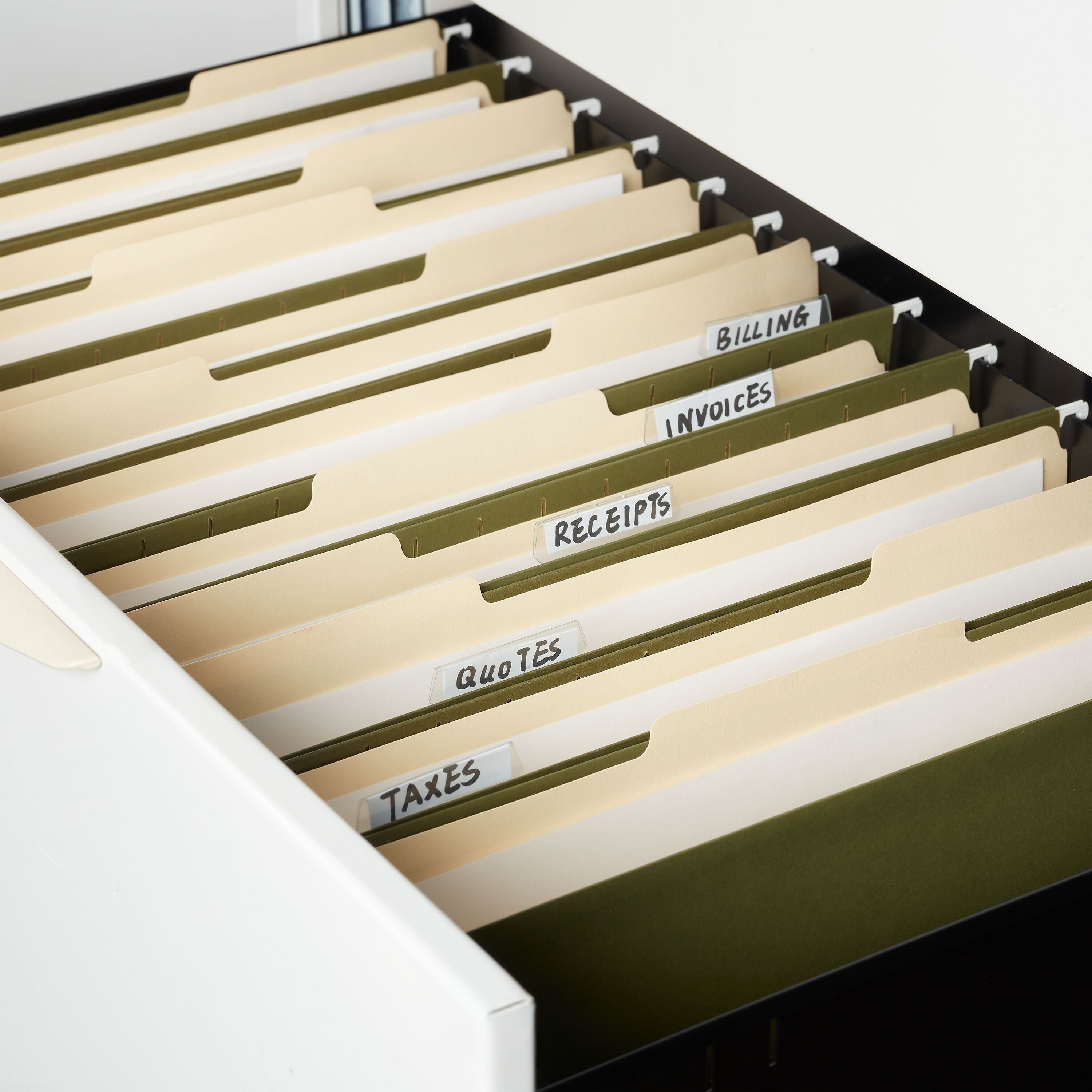Staples Heavy Duty Box Bottom Hanging File Folder, 2