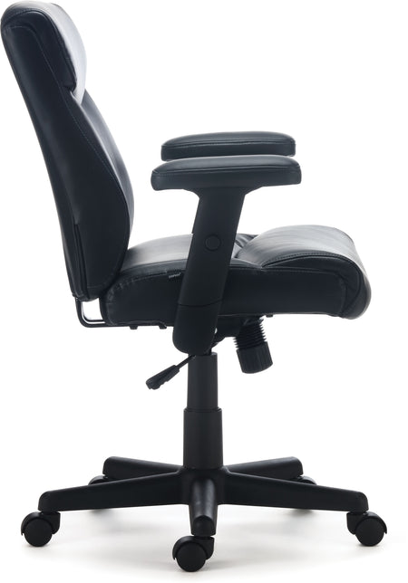 Staples Traymore Ergonomic Faux Leather Swivel Computer and Desk Chair, Black