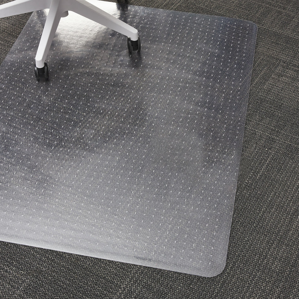 Staples®Carpet Chair Mat with Lip, 36" x 48'', Low-Pile, Clear