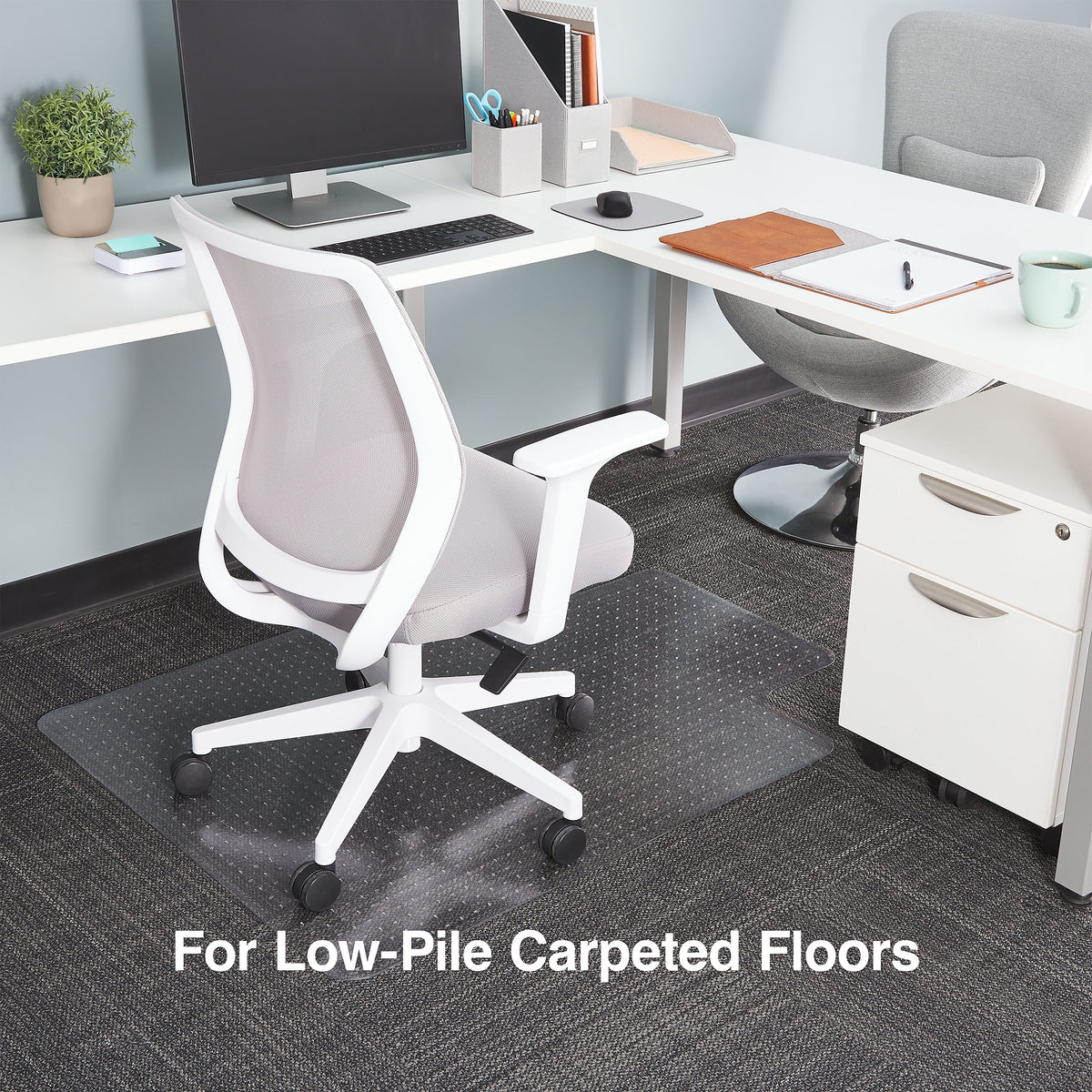 Staples®Carpet Chair Mat with Lip, 36" x 48'', Low-Pile, Clear