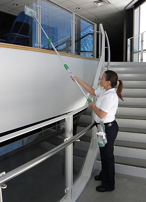 Unger SpeedClean Telescoping Window Cleaning Kit, Multicolor