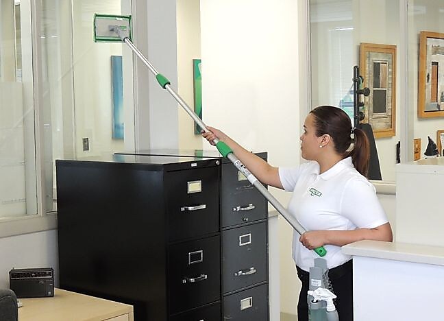 Unger SpeedClean Telescoping Window Cleaning Kit, Multicolor